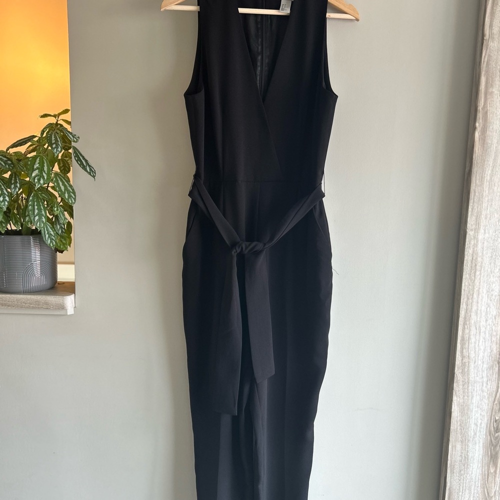 Elegant Black Sleeveless jumpsuit